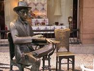 estatua_fernando_pessoa_lisboa